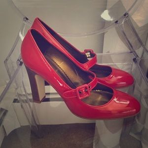 New in box! JCrew holiday red patent leather heels